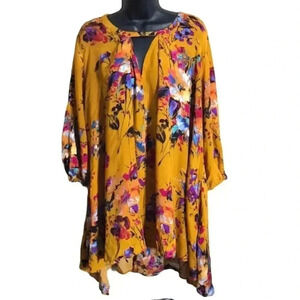 Jodifl Gold Multicolor Floral Vneck Tunic 
 Size M